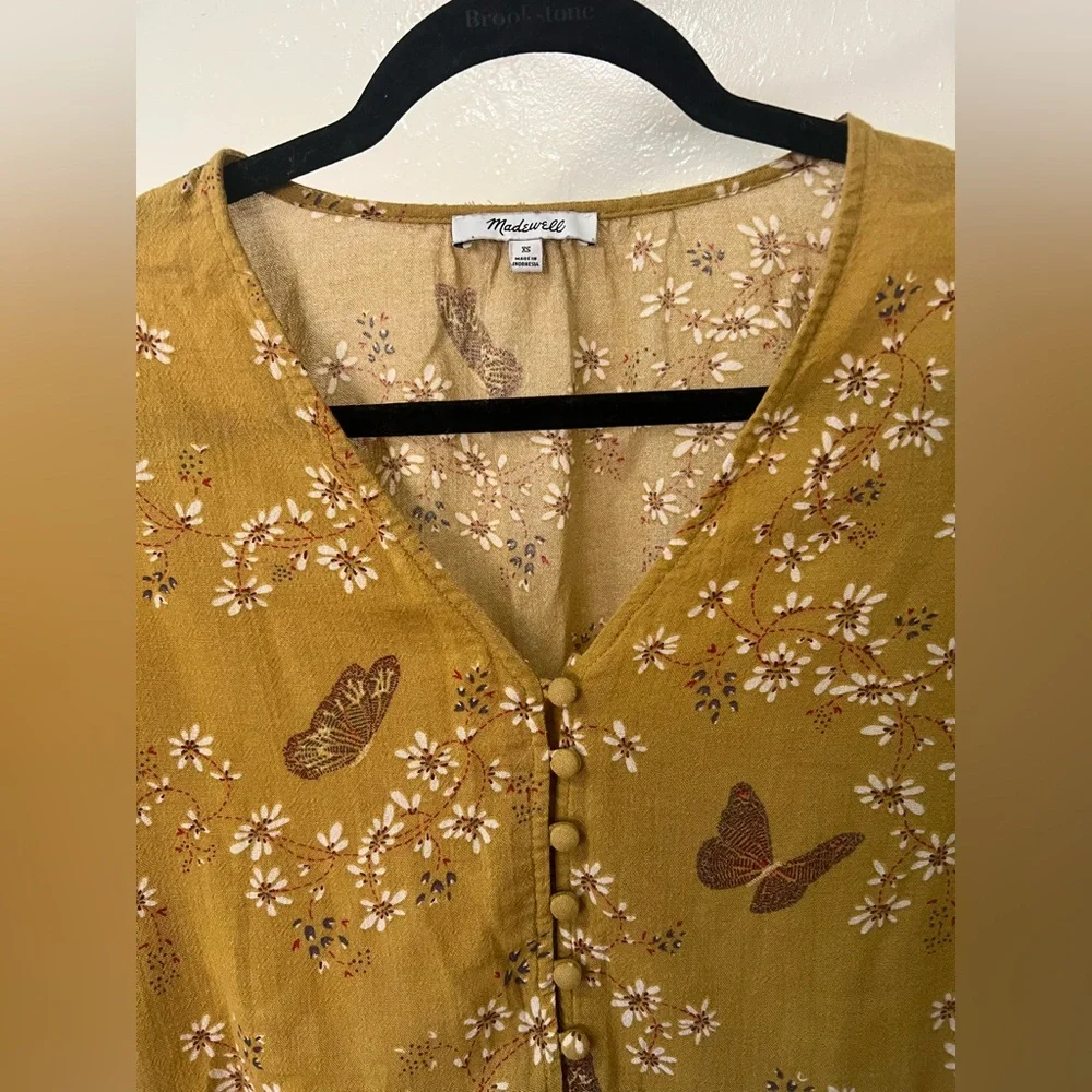 Madewell courtyard ruffle hem blouse - Picture 3 of 7